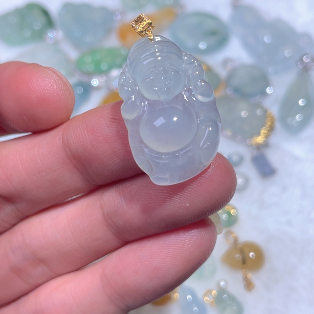 翡翠18K金镶嵌颈饰翡翠