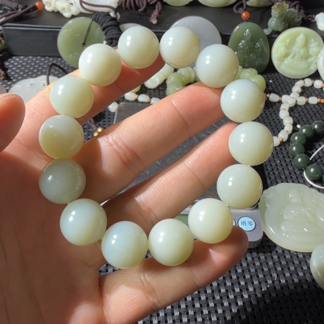 許***ミ和田玉未镶嵌手链