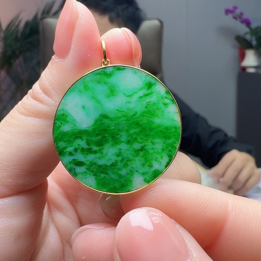 翡翠18K金镶嵌吊坠(不含链)天然