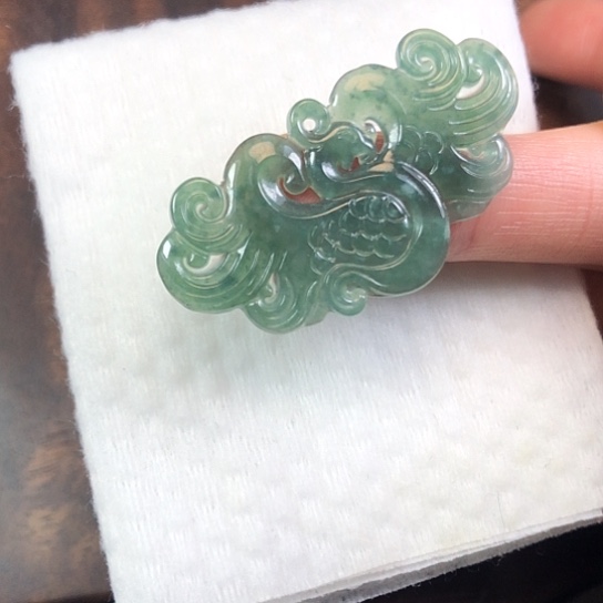 翡翠未镶嵌颈饰缅甸A货，每天下午1点半开播