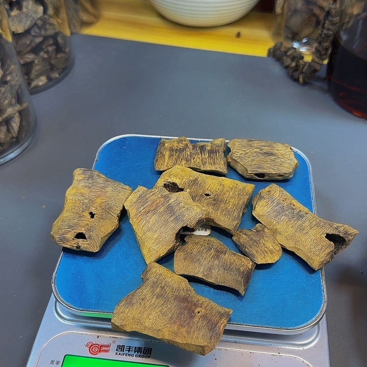 沉香碎屑沉香海南白棋块料50克