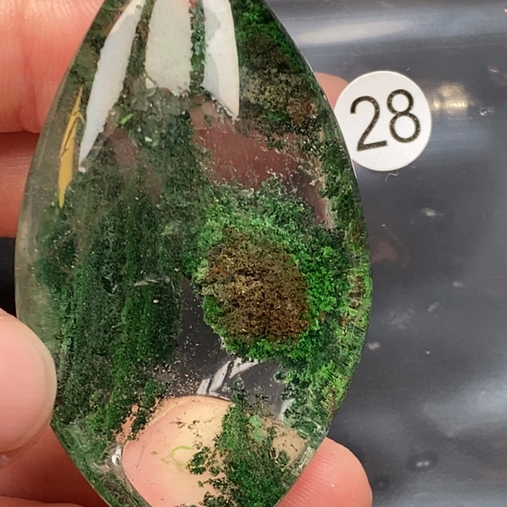 阎***罗未镶嵌颈饰水晶天然