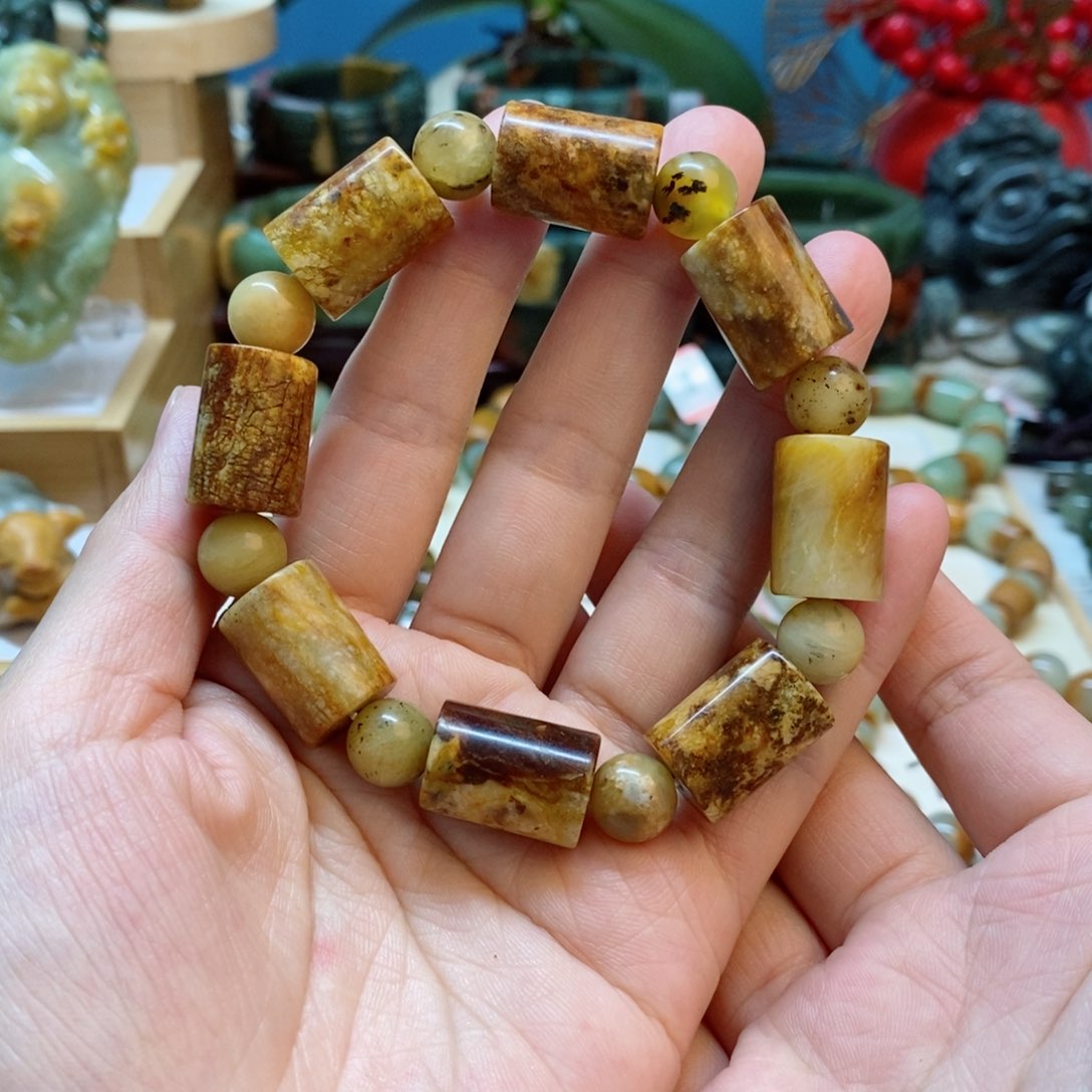 蛇纹石玉手串未镶嵌