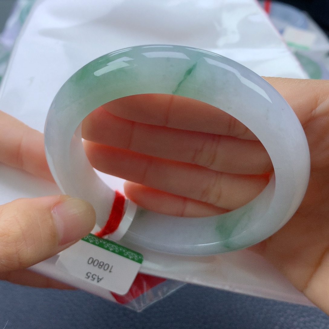 翡翠手镯未镶嵌55.9正