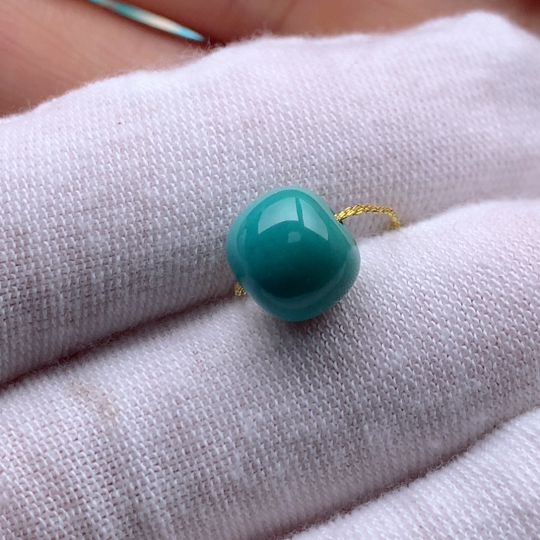 绿松石颈饰未镶嵌