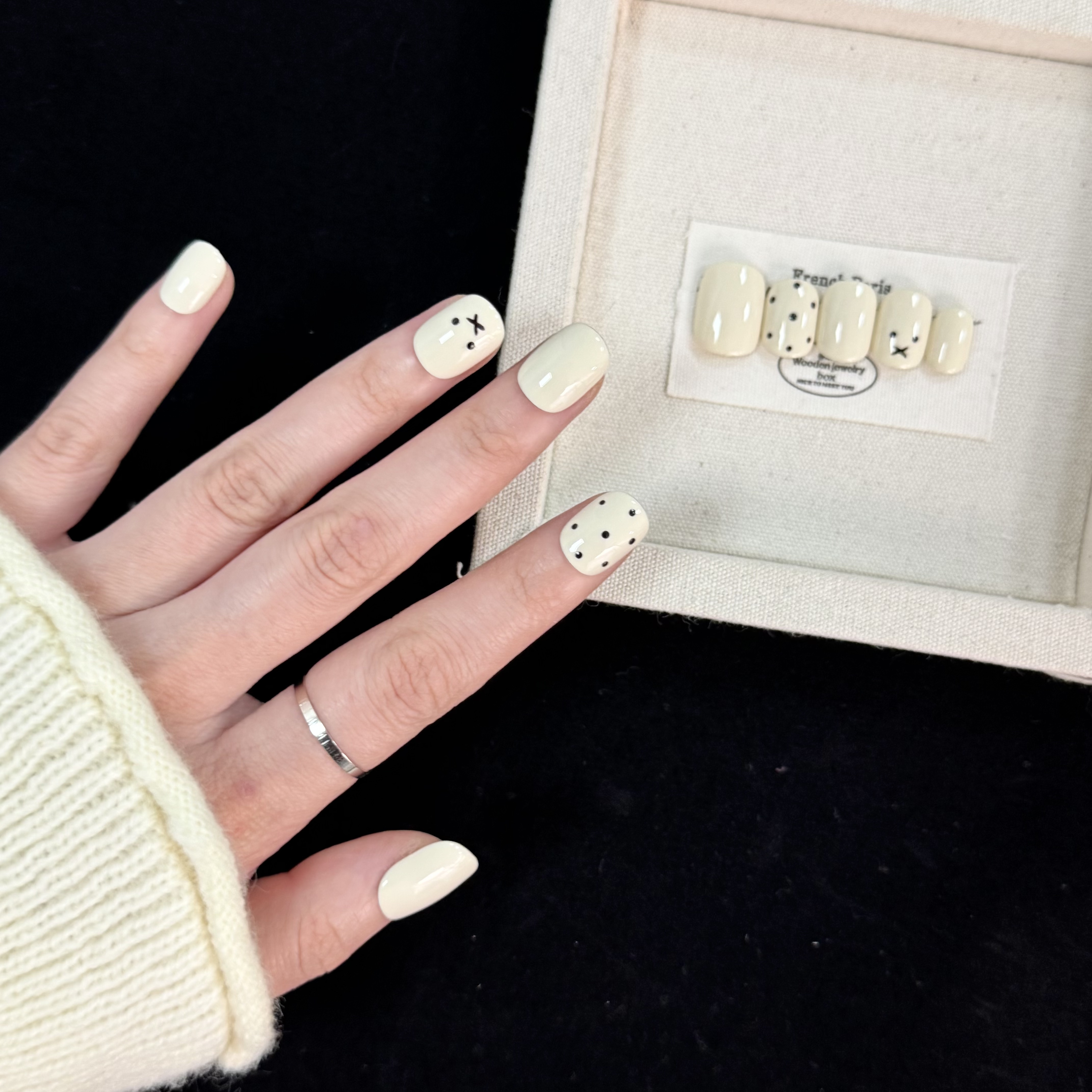 【米菲】短款显白手工穿戴甲波点玻璃珠美甲