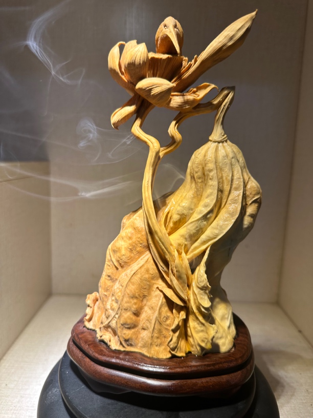 无漆无蜡荷花根雕家居摆件