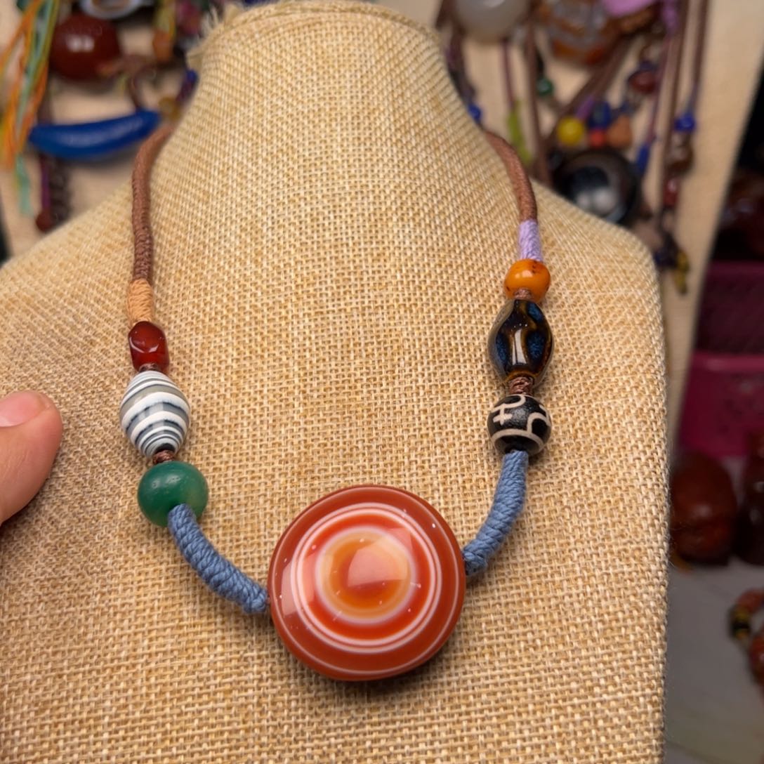 玛瑙/玉髓颈饰未镶嵌