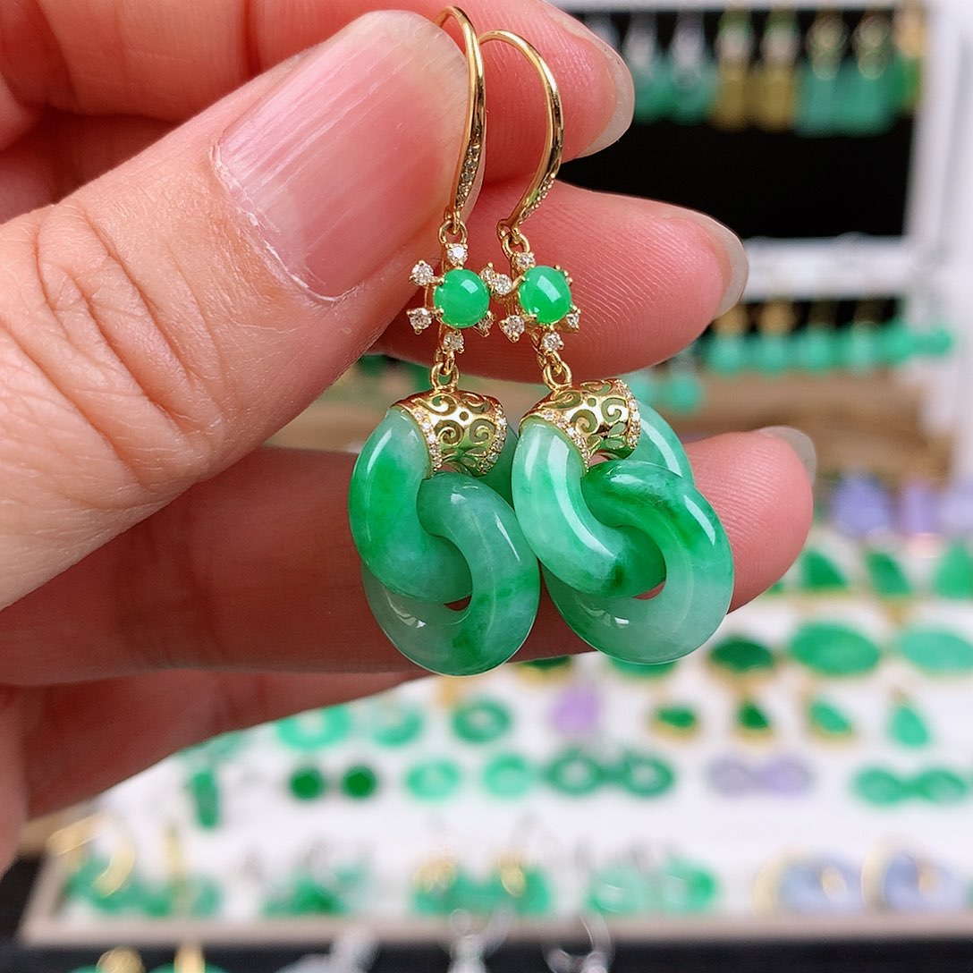 翡翠耳饰18K金镶嵌慧****?