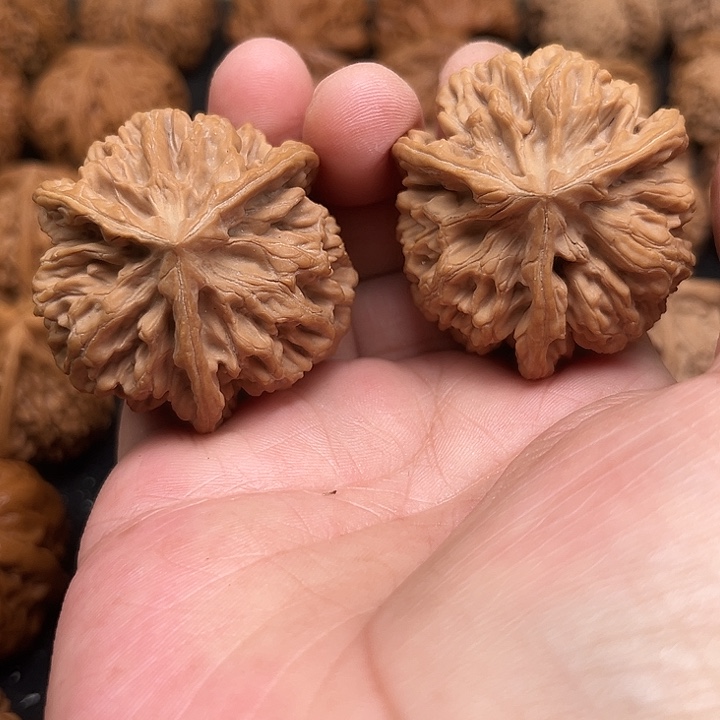 文玩核桃吊坠你们都在