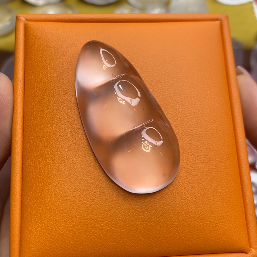 石英质玉未镶嵌吊坠