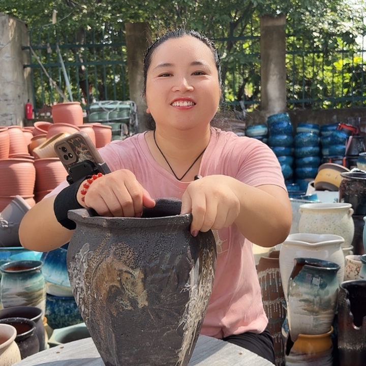 18/24瑕疵的一个盆