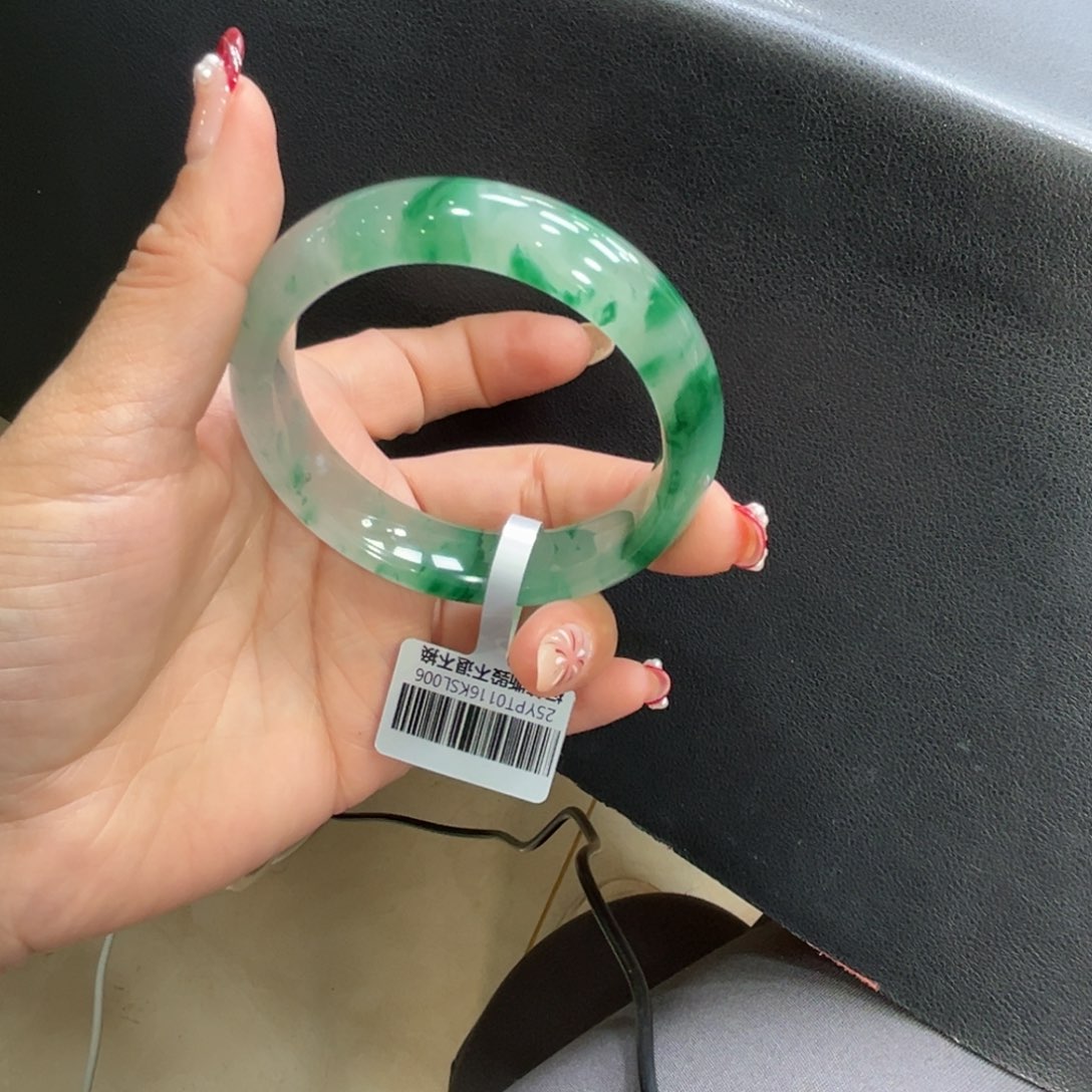 石英质玉手镯未镶嵌谁**娘➕小玥56