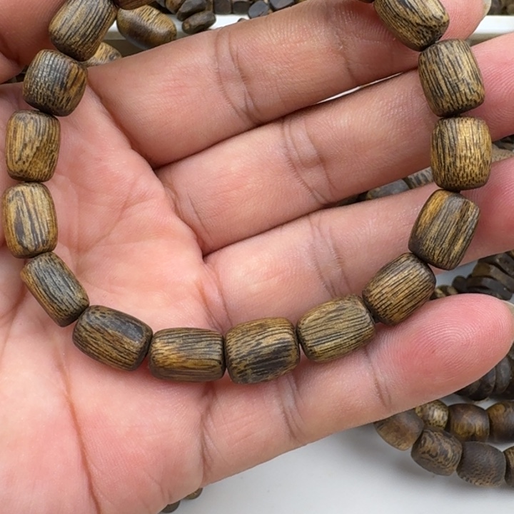 丁***生沉香手串张勺子手串7克加