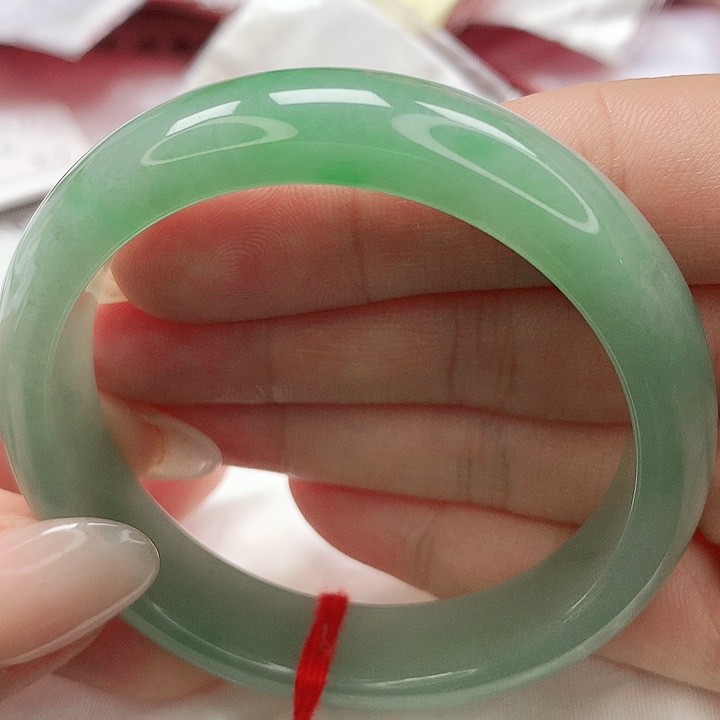 翡翠手镯未镶嵌缅甸天然A货翡翠