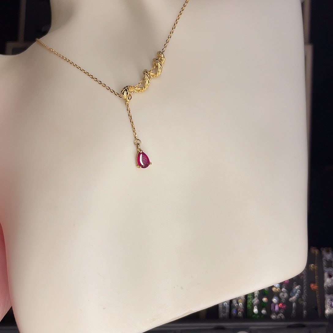 铃****银S925镶嵌项链红宝石拍三份