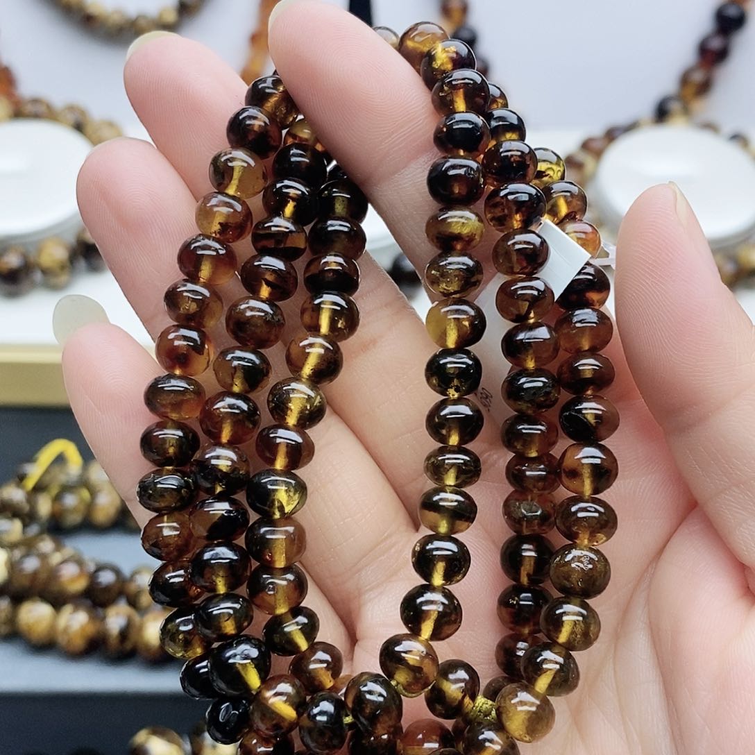 琥珀颈饰未镶嵌(****燕琥珀7