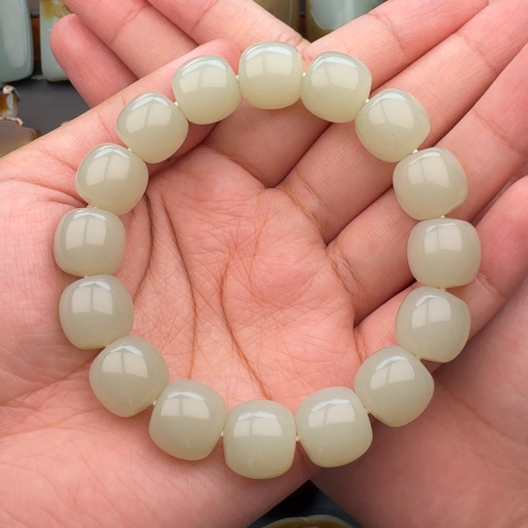 土***人和田玉未镶嵌手串