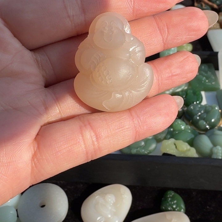 和田玉未镶嵌颈饰荣浩