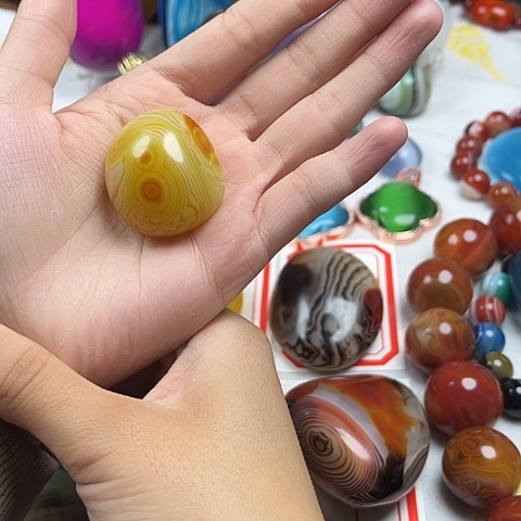 玛瑙/玉髓颈饰合金