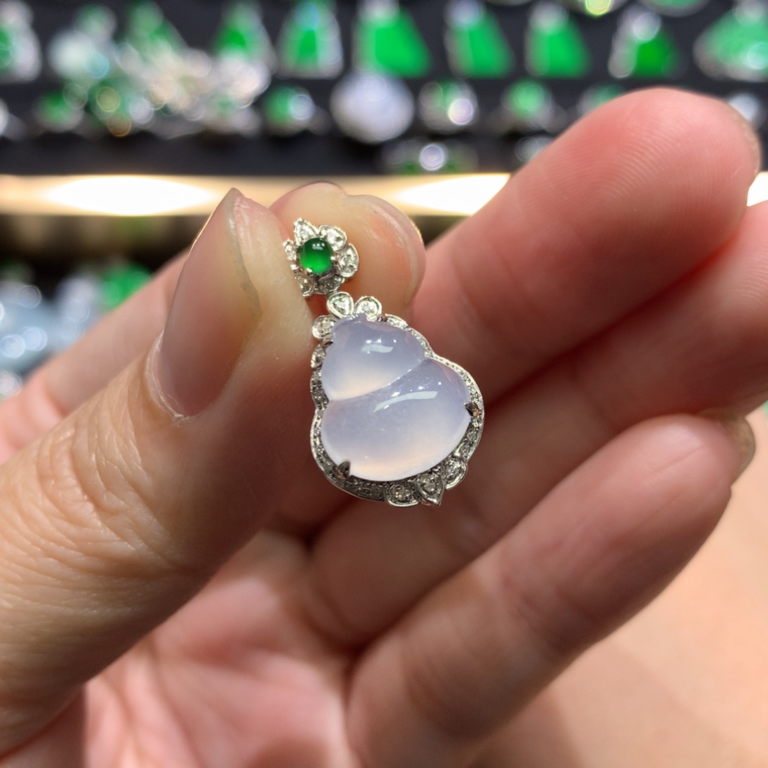 翡翠吊坠(不含链)18K金镶嵌