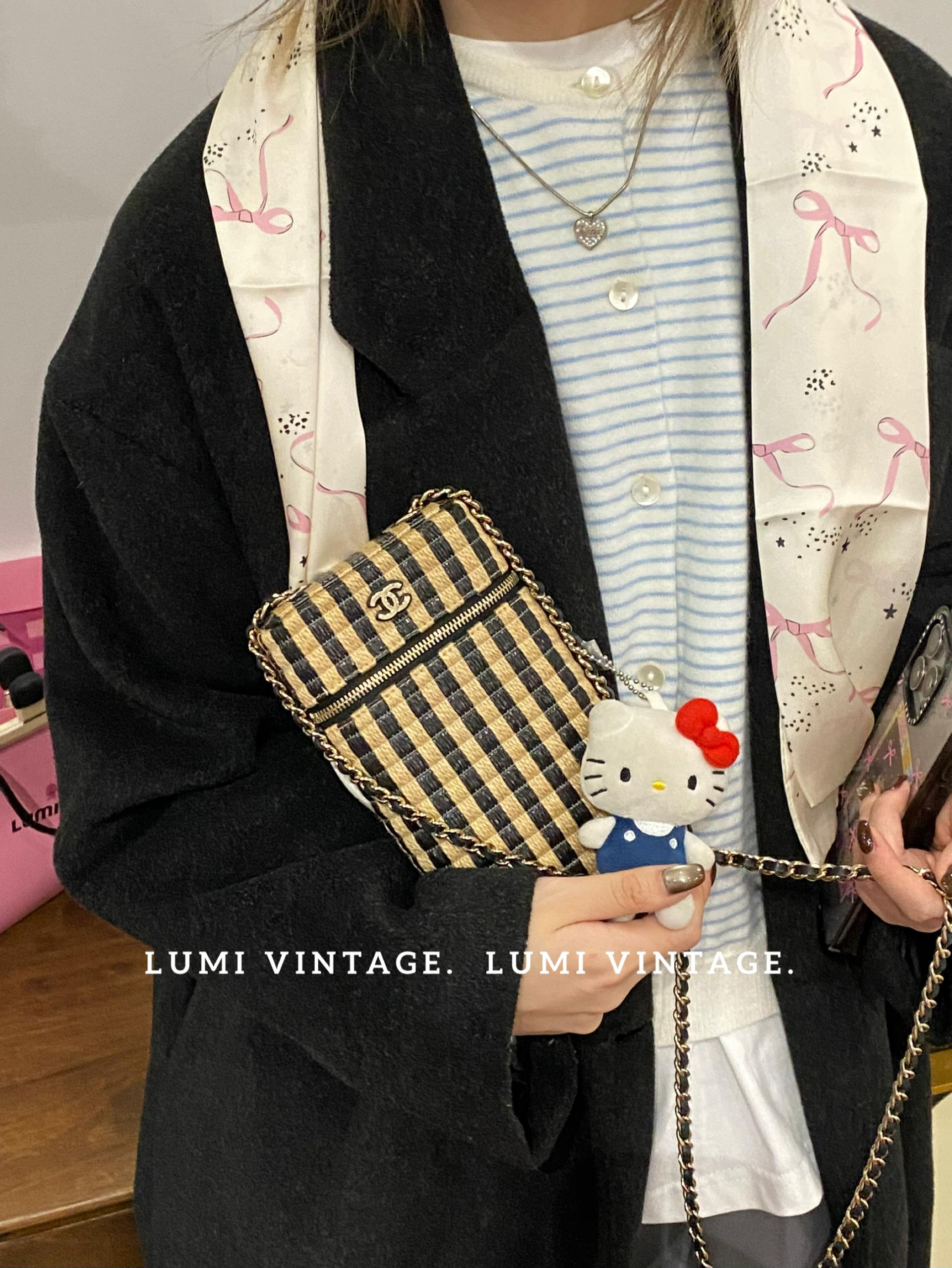 95新 Chanel/香奈儿 黑拼米色编织胶囊手机单肩包75200079