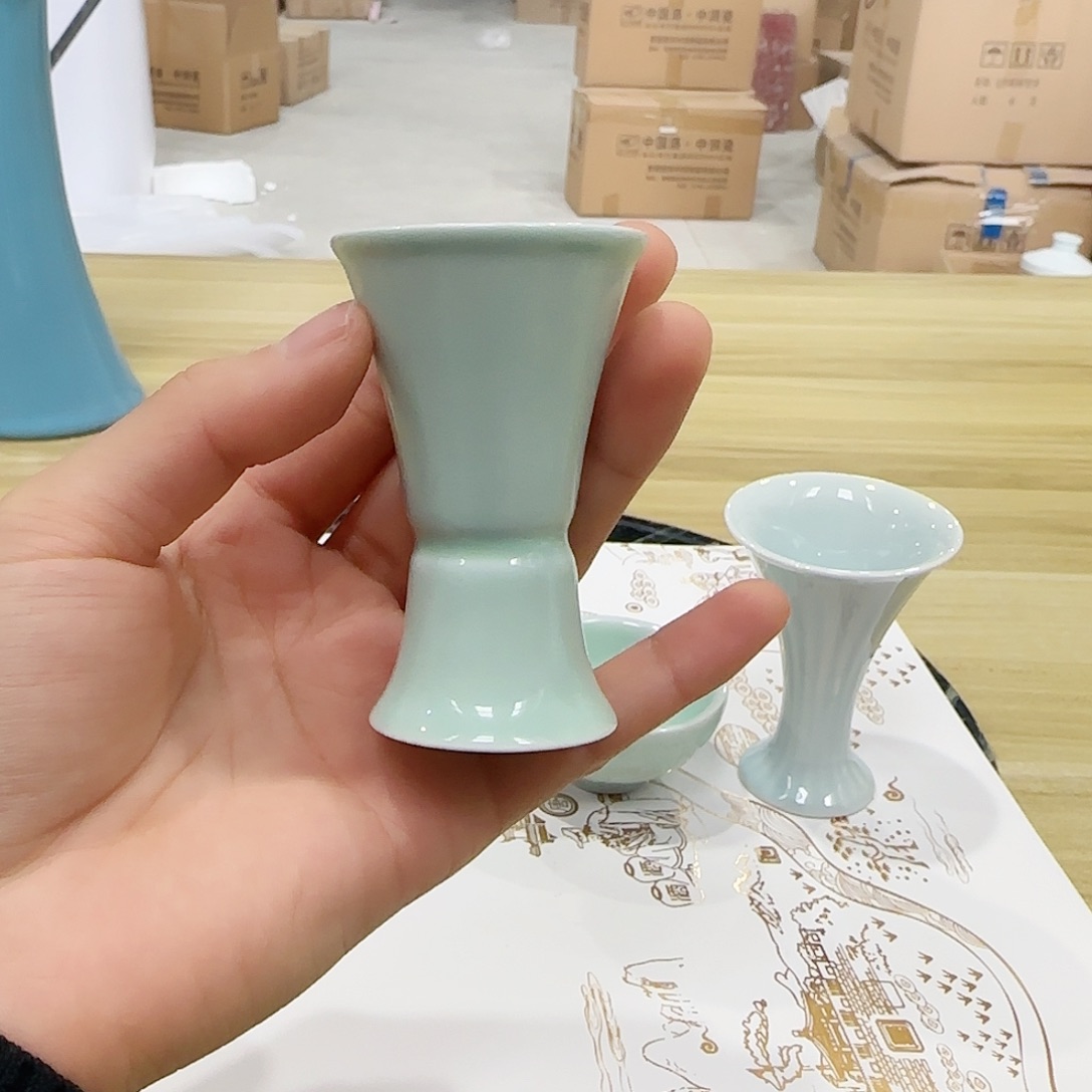 7只青色酒杯，开播福利