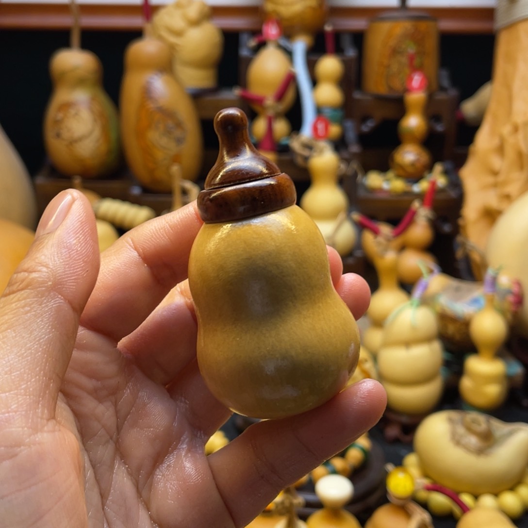 爆****儿葫芦等多种颜色的小动物在这里