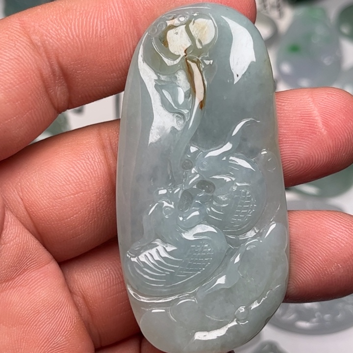 翡翠未镶嵌颈饰鸳鸯