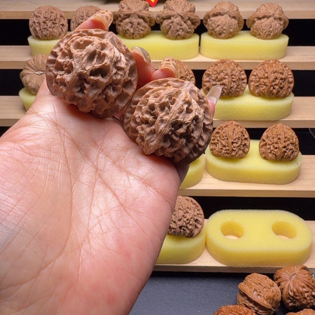 文玩核桃吊坠42尺苹果园