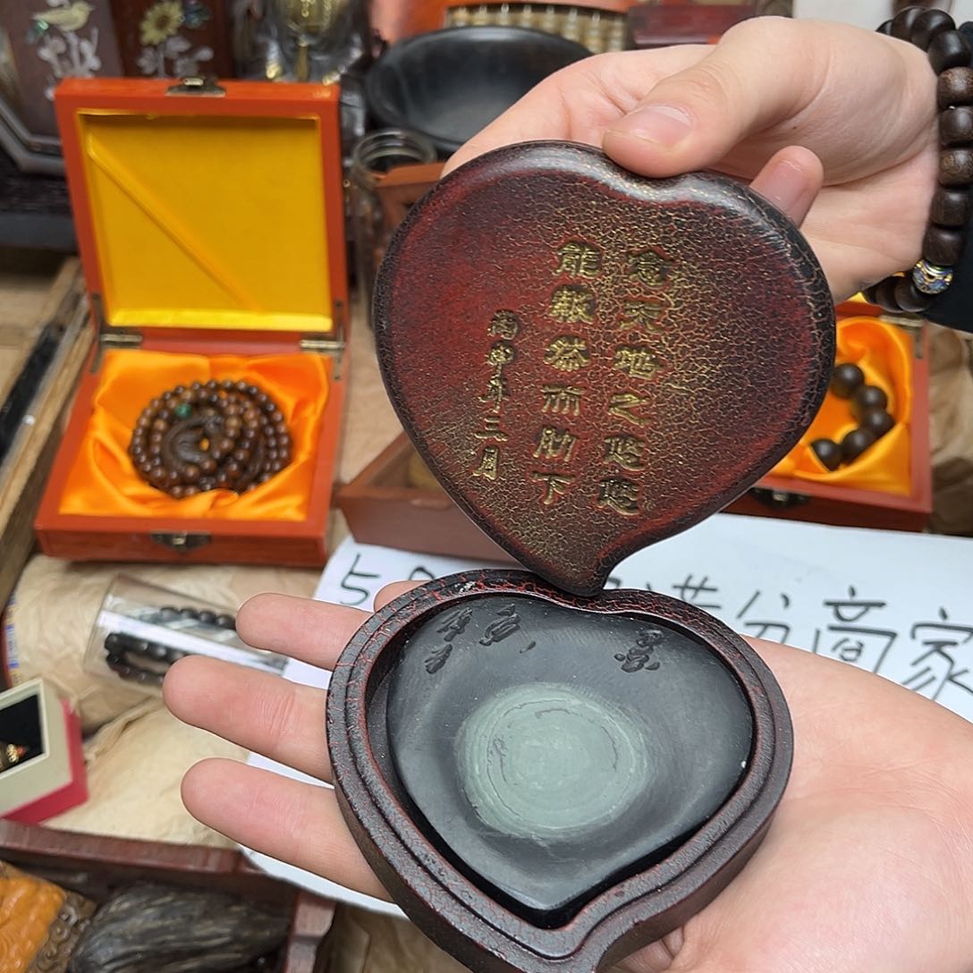 大叶紫檀（黑酸枝木类）
