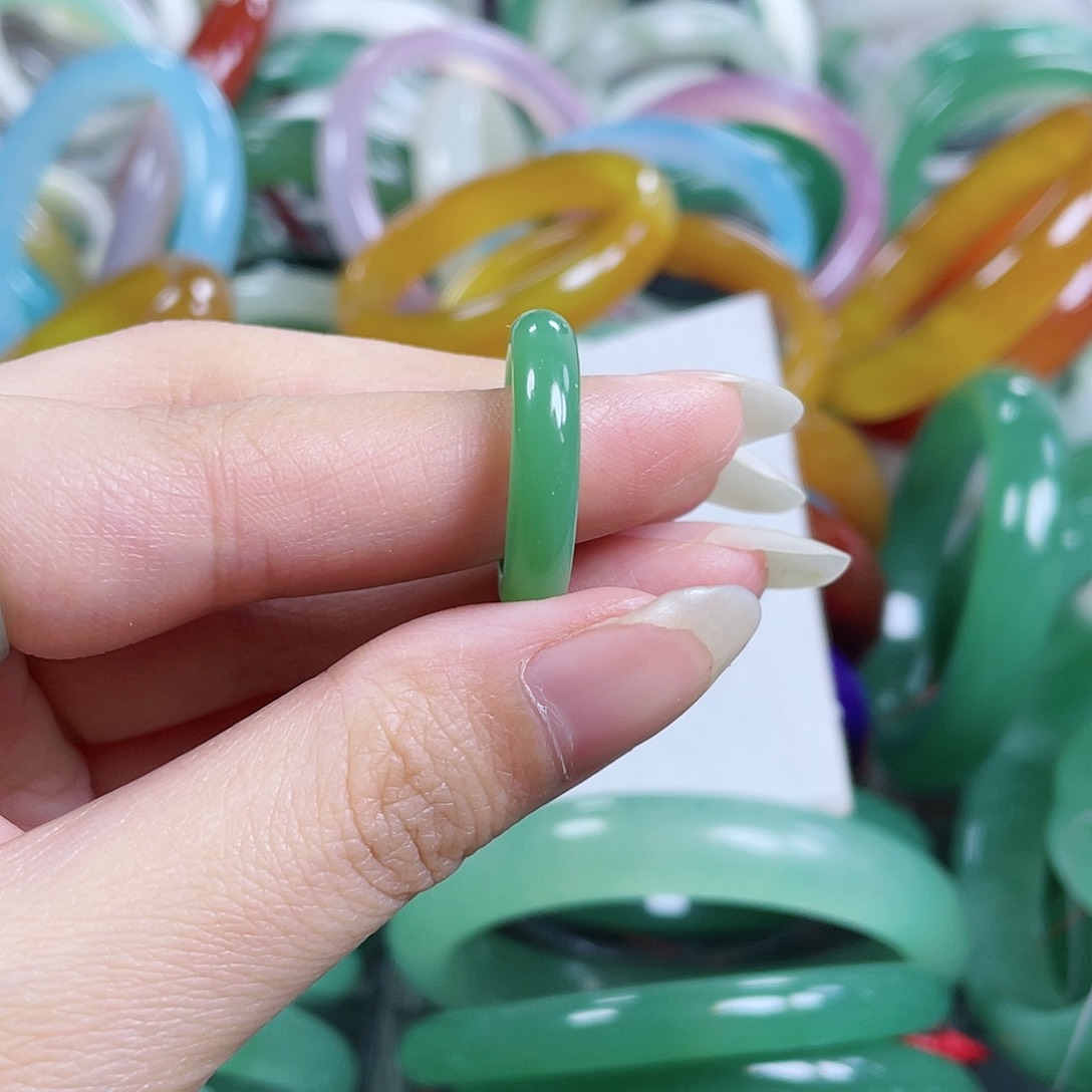 【闪购商品】石英质玉颈饰未镶嵌