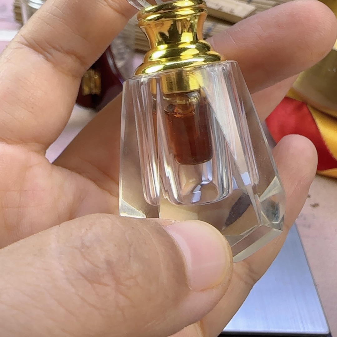 沉香碎屑沉香1克芽庄紫棋古法老油窖藏12年