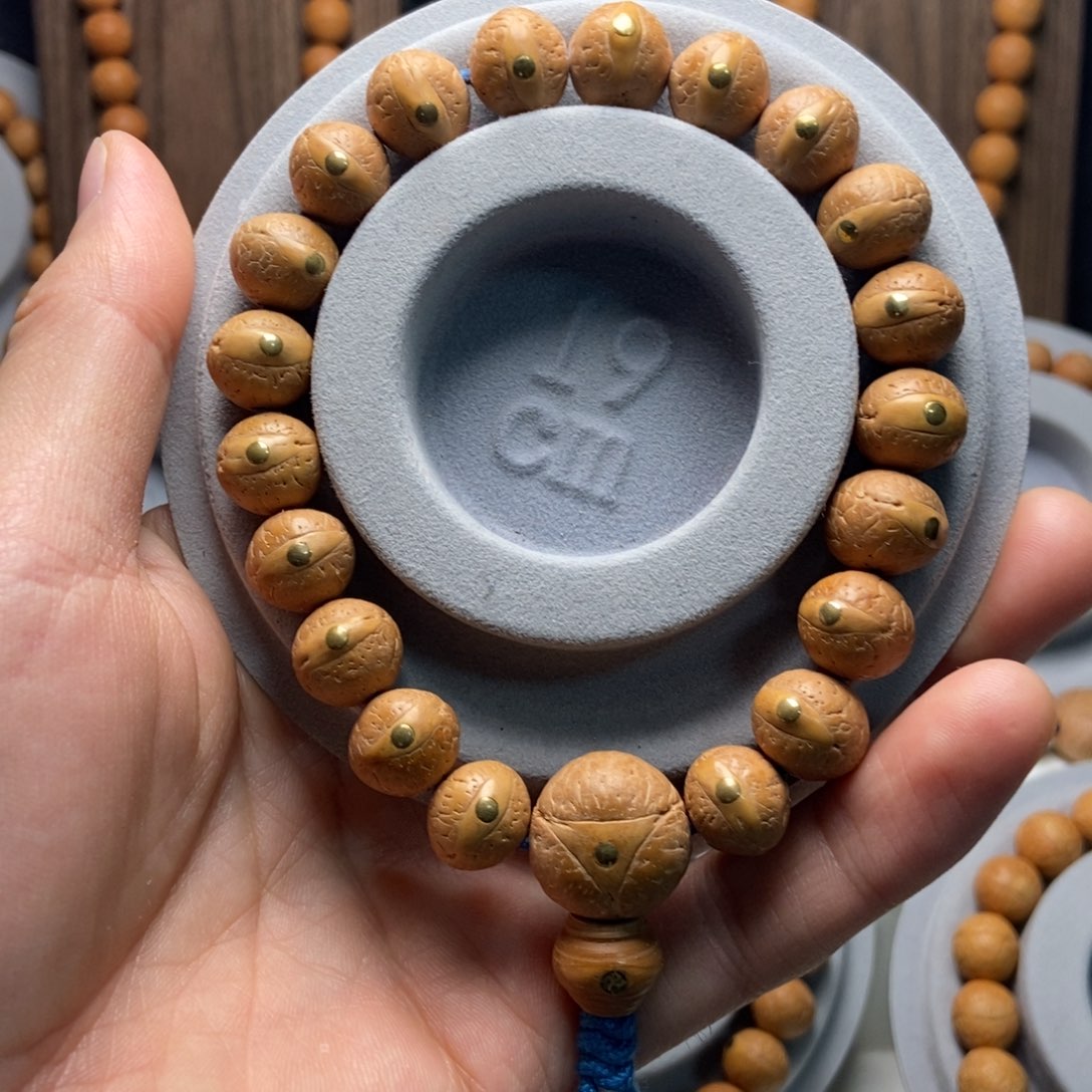 铝***品手串凤眼菩提12矮桩铜钉手串