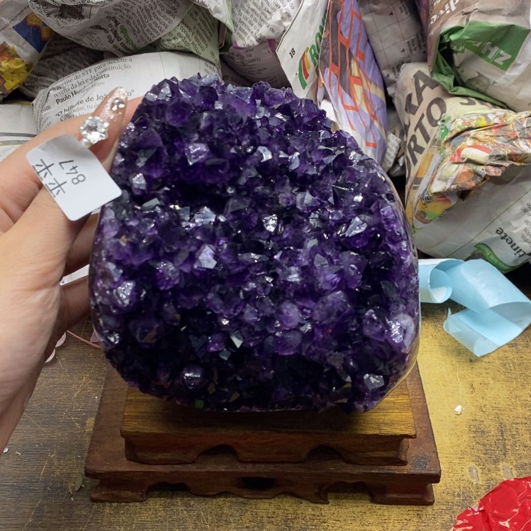 紫晶乌拉圭未镶嵌