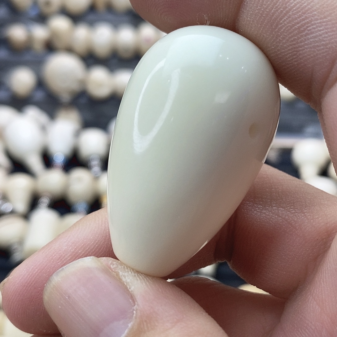 带***蛋菩提根/象牙果吊坠