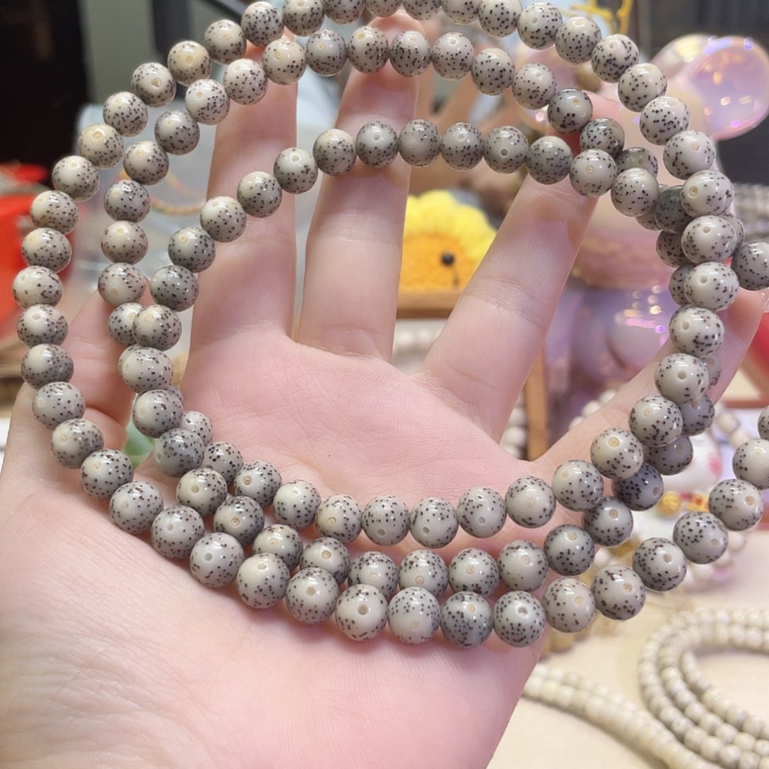 吊坠星月菩提赵**?星月菩提海南同枝果8x8