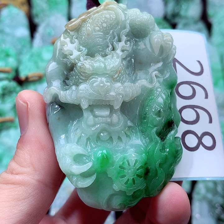 吊坠(不含链)未镶嵌翡翠