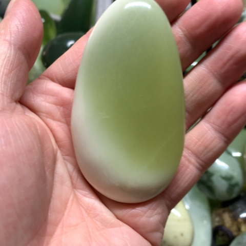 蛇纹石玉未镶嵌手把件