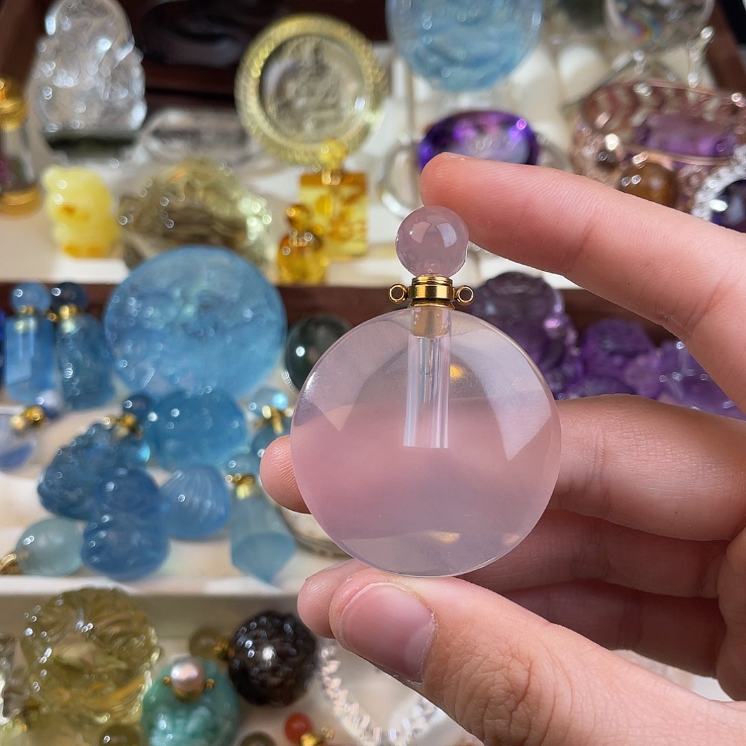 水晶颈饰未镶嵌见****，天然水晶吊坠740