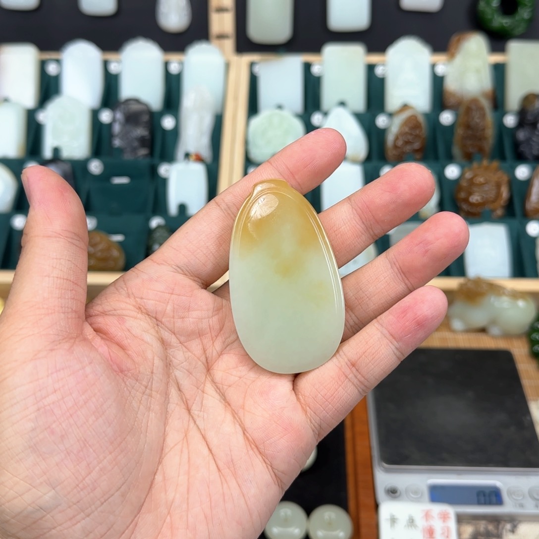 和田玉挂件未镶嵌