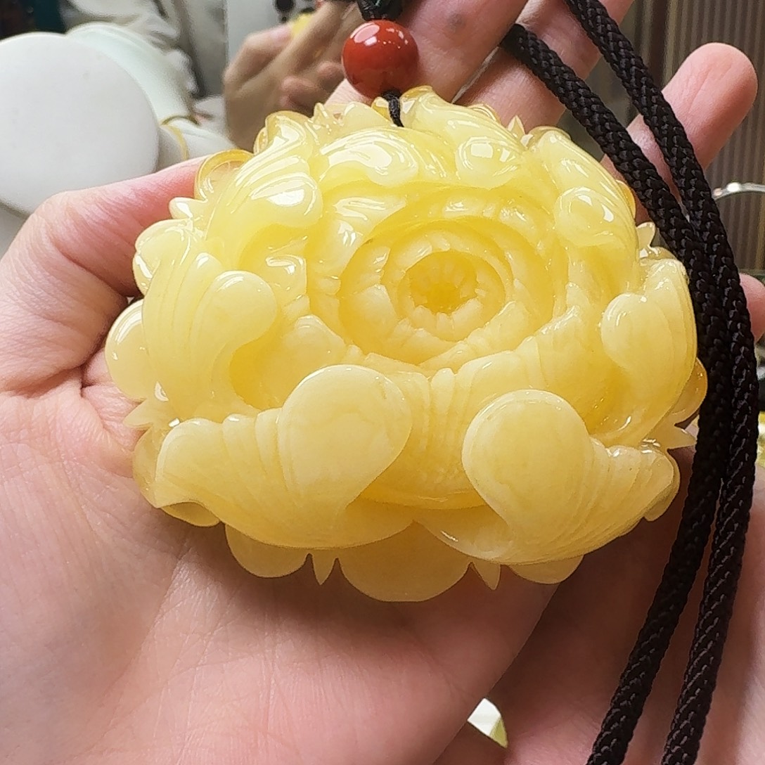 琥珀未镶嵌颈饰吊坠