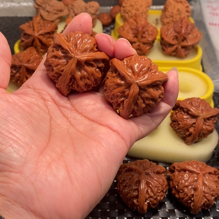 不***菜吊坠文玩核桃宫灯正奔……