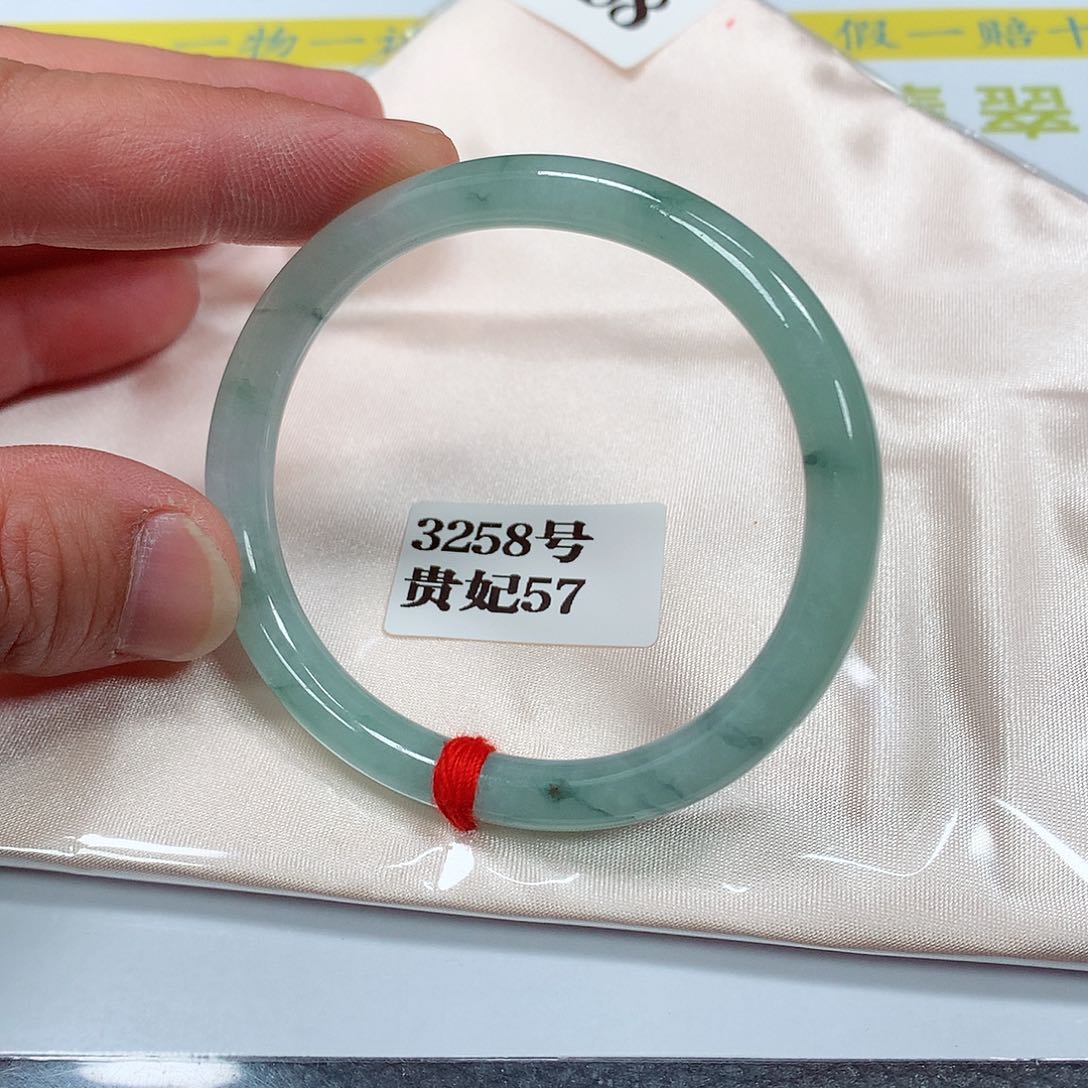 【闪购商品】翡翠手镯未镶嵌3258号