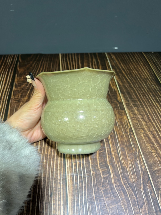 浙江龙泉青瓷摆件