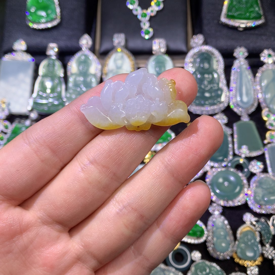 翡翠挂件未镶嵌一****哈98765544456544