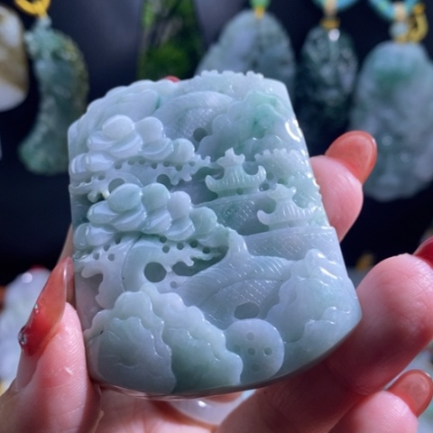 【闪购商品】颈饰未镶嵌翡翠山水