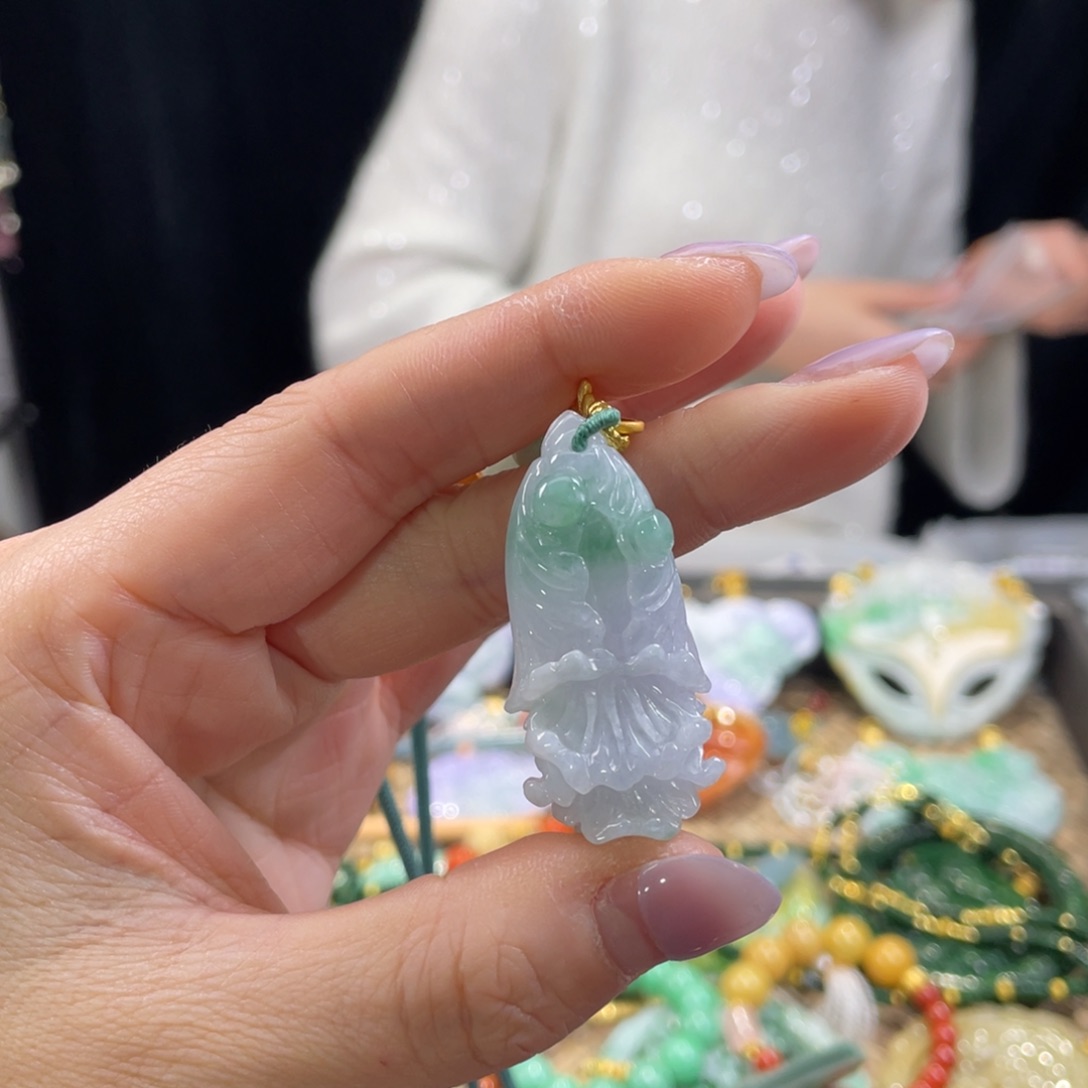 翡翠颈饰未镶嵌代编织