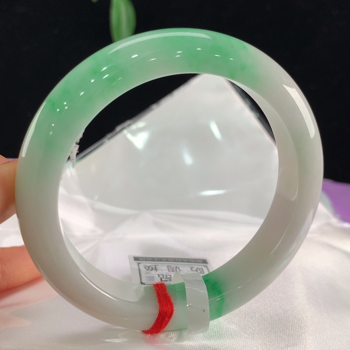 翡翠手镯未镶嵌111-0355