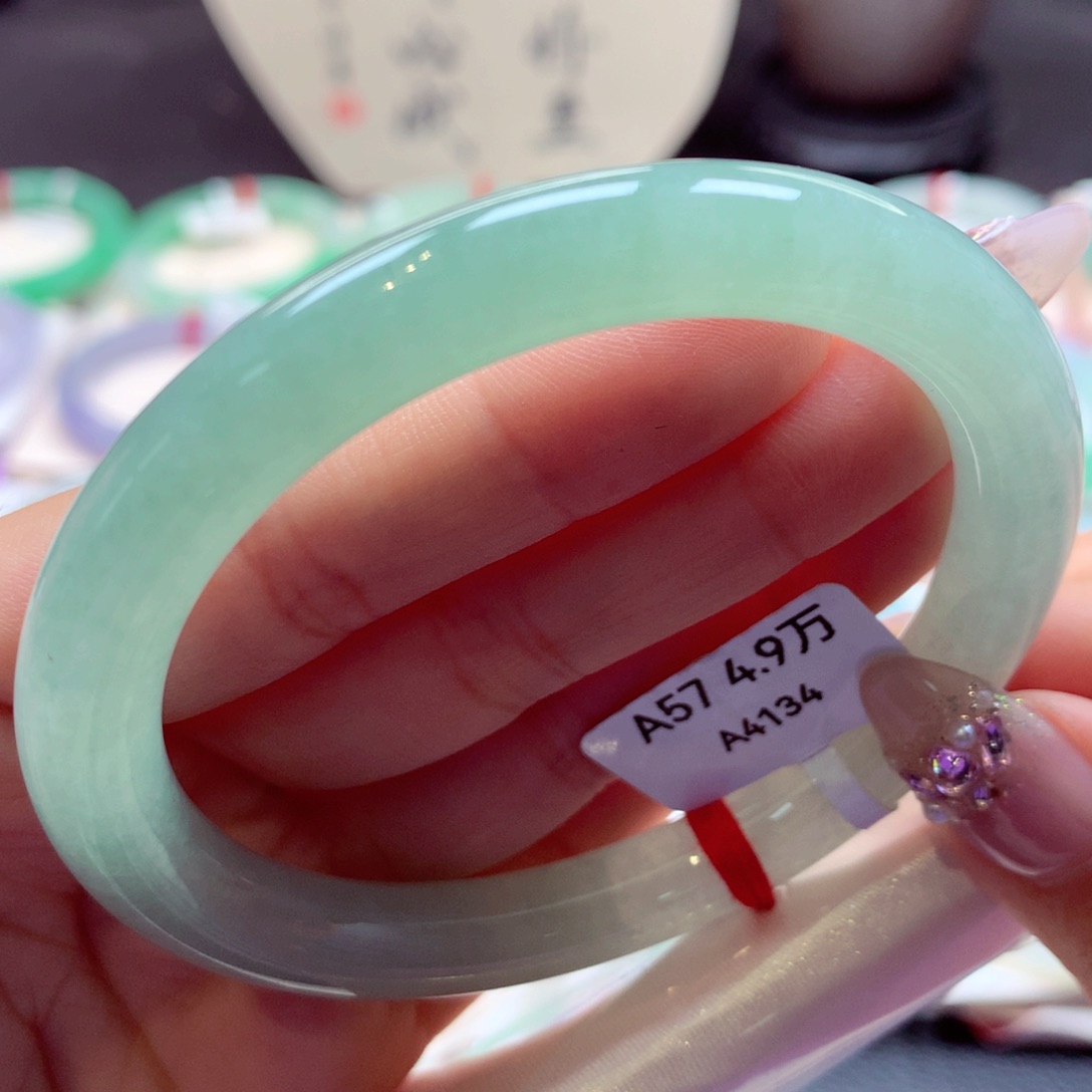 翡翠手镯未镶嵌7翡翠手镯99